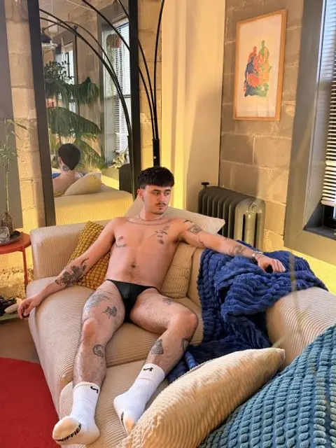 Photo de profil d'un homme adulte