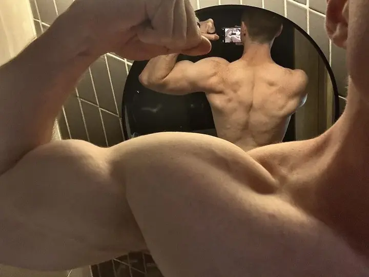 Photo de profil d'un homme adulte