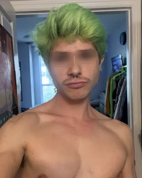 Photo de profil d'un homme adulte