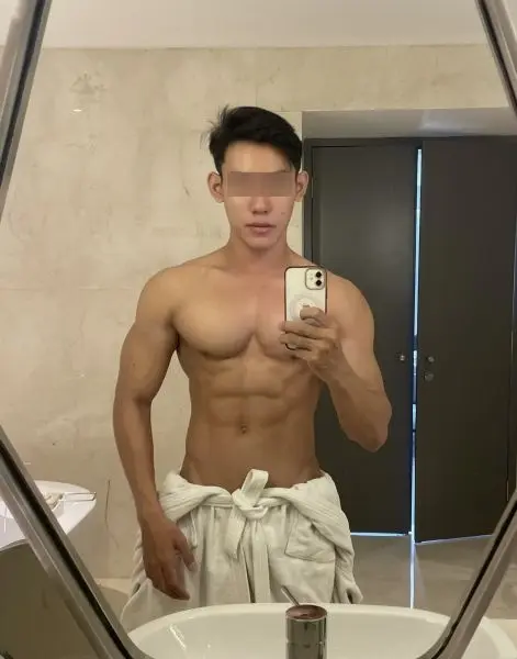 Photo de profil d'un homme adulte